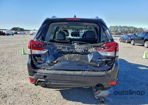 2021 Subaru Forester Limited z USA, uszkodzony, nr VIN JF2SKAUC1MH445997